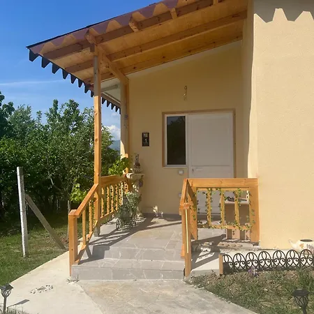 Village -garden House Daias Semesterbostad Tirana