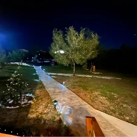 Dom wakacyjny Village -garden House Daias Tirana